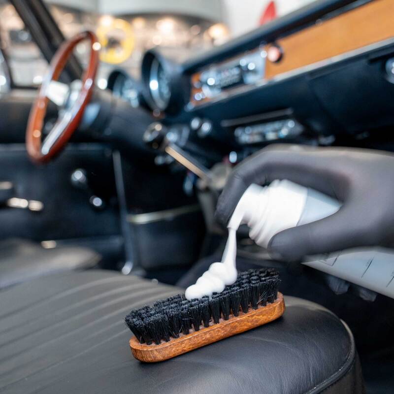 Pflegeset für strapaziertes Oldtimer Leder